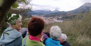 sasoibide+: Arraga (Aramaio). 15:15 Bus, erdigunea @ Bus geltokia, erdigunea